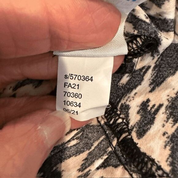 Ann Taylor Abstract Animal Print Ruffle Dress V-Neck Zip Back Long Sleeve Size 4 - Picture 7 of 12